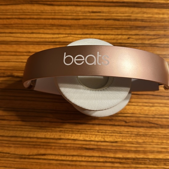 Beats by Dr. Dre Beats Solo3 Wireless On-Ear Headphones - Rose Gold - Picture 2 of 7